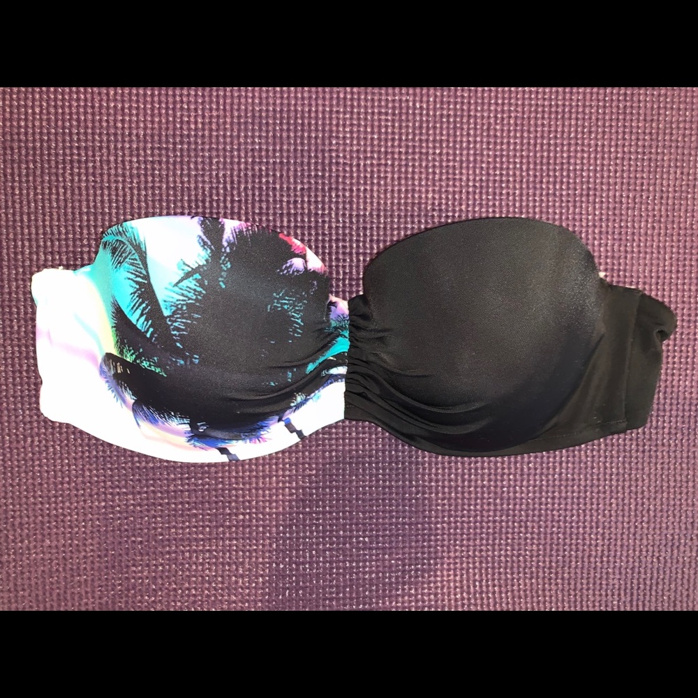 Victoria’s Secret Strapless Swim Top 36D